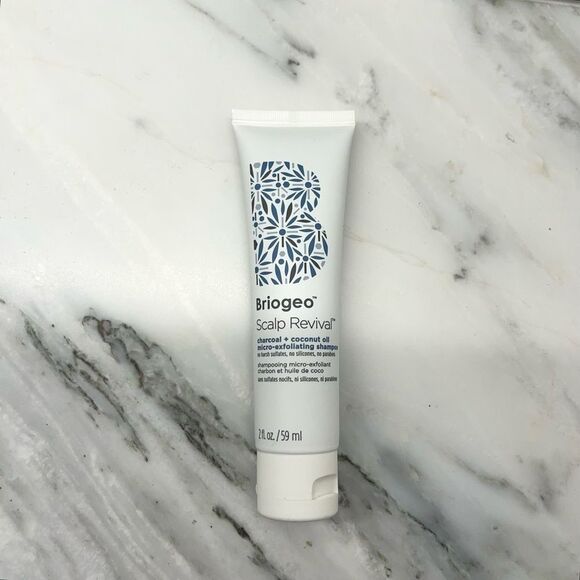๐ Briogeo Scalp Revival Charcoal + Coconut OilMicro-Exfoliating Shampoo, 2 oz - Picture 5 of 10